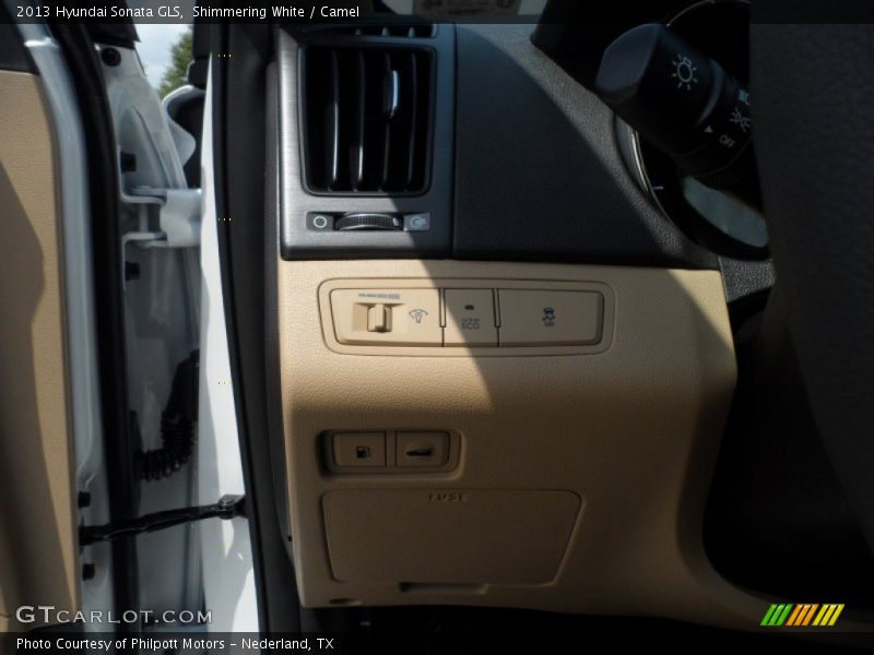 Shimmering White / Camel 2013 Hyundai Sonata GLS