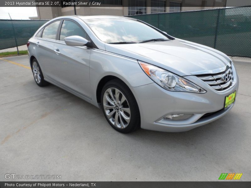 Front 3/4 View of 2013 Sonata SE 2.0T