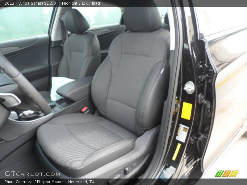 Front Seat of 2013 Sonata SE 2.0T