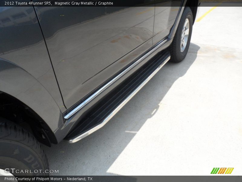 Magnetic Gray Metallic / Graphite 2012 Toyota 4Runner SR5