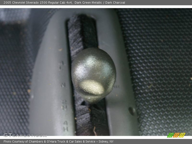 Dark Green Metallic / Dark Charcoal 2005 Chevrolet Silverado 1500 Regular Cab 4x4