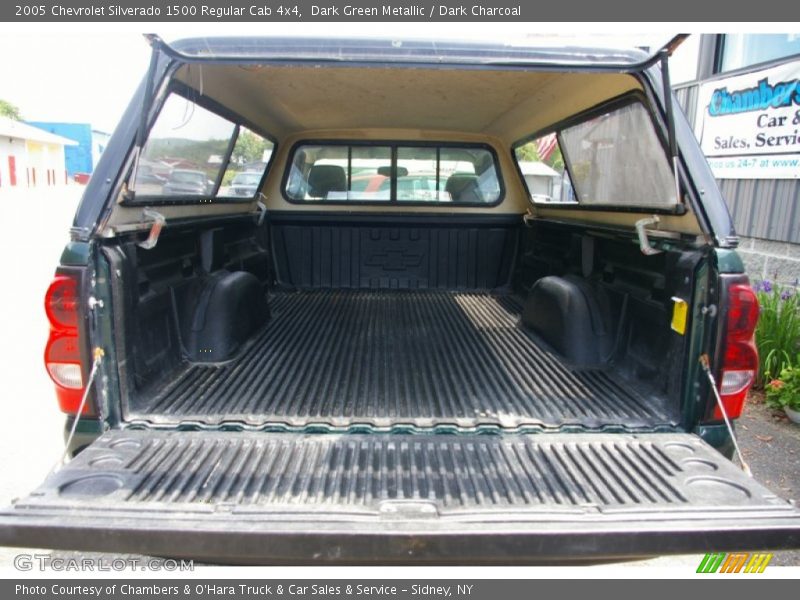 Dark Green Metallic / Dark Charcoal 2005 Chevrolet Silverado 1500 Regular Cab 4x4