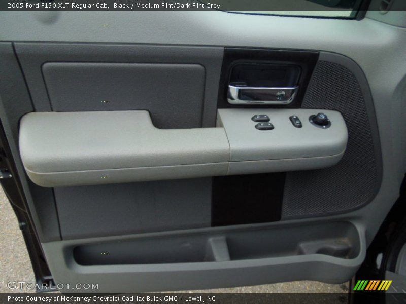 Black / Medium Flint/Dark Flint Grey 2005 Ford F150 XLT Regular Cab