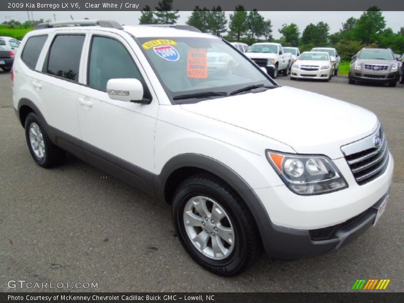 Clear White / Gray 2009 Kia Borrego LX V6