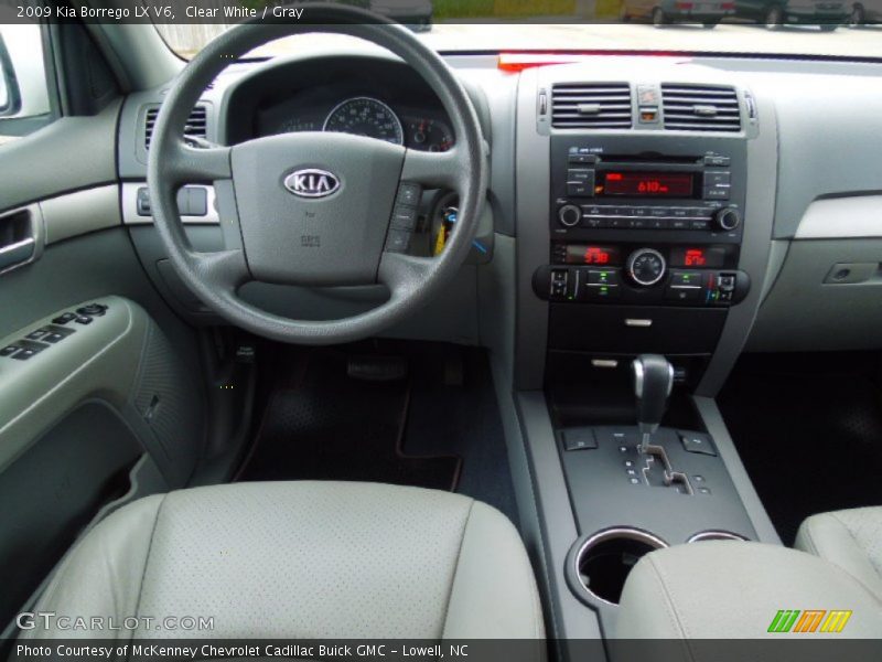 Clear White / Gray 2009 Kia Borrego LX V6