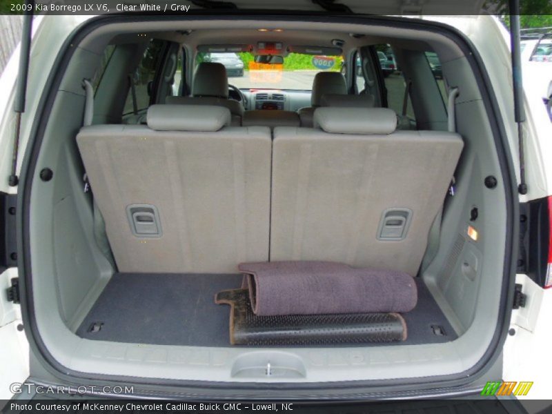 Clear White / Gray 2009 Kia Borrego LX V6