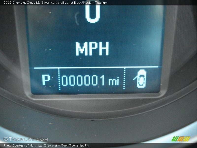 Silver Ice Metallic / Jet Black/Medium Titanium 2012 Chevrolet Cruze LS