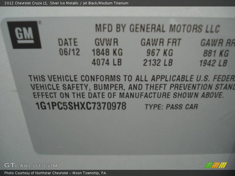 Silver Ice Metallic / Jet Black/Medium Titanium 2012 Chevrolet Cruze LS