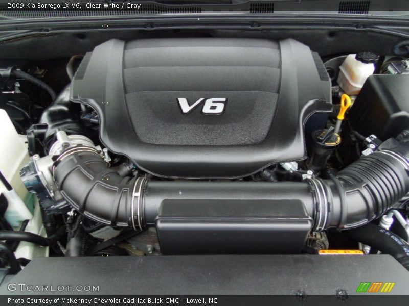 Clear White / Gray 2009 Kia Borrego LX V6