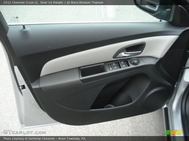 Silver Ice Metallic / Jet Black/Medium Titanium 2012 Chevrolet Cruze LS