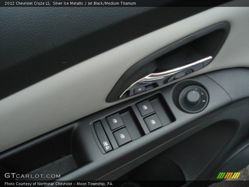Silver Ice Metallic / Jet Black/Medium Titanium 2012 Chevrolet Cruze LS