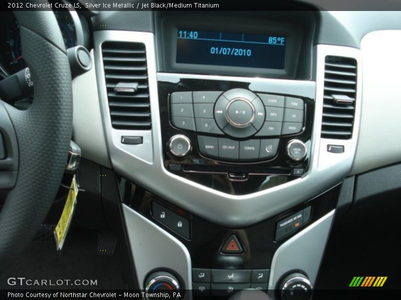 Silver Ice Metallic / Jet Black/Medium Titanium 2012 Chevrolet Cruze LS