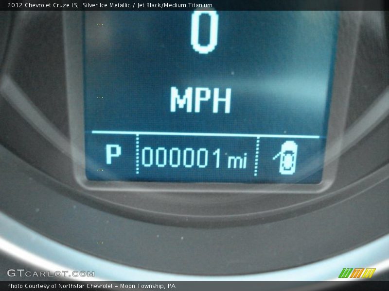 Silver Ice Metallic / Jet Black/Medium Titanium 2012 Chevrolet Cruze LS