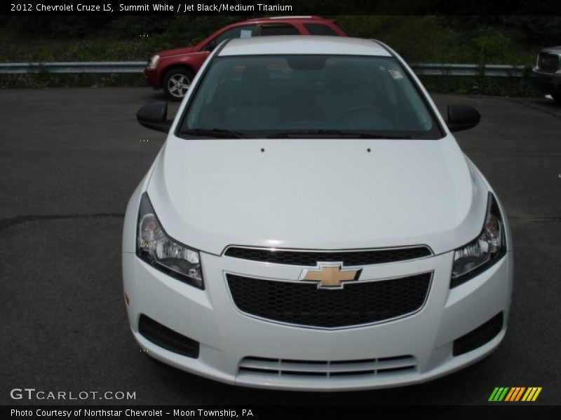 Summit White / Jet Black/Medium Titanium 2012 Chevrolet Cruze LS