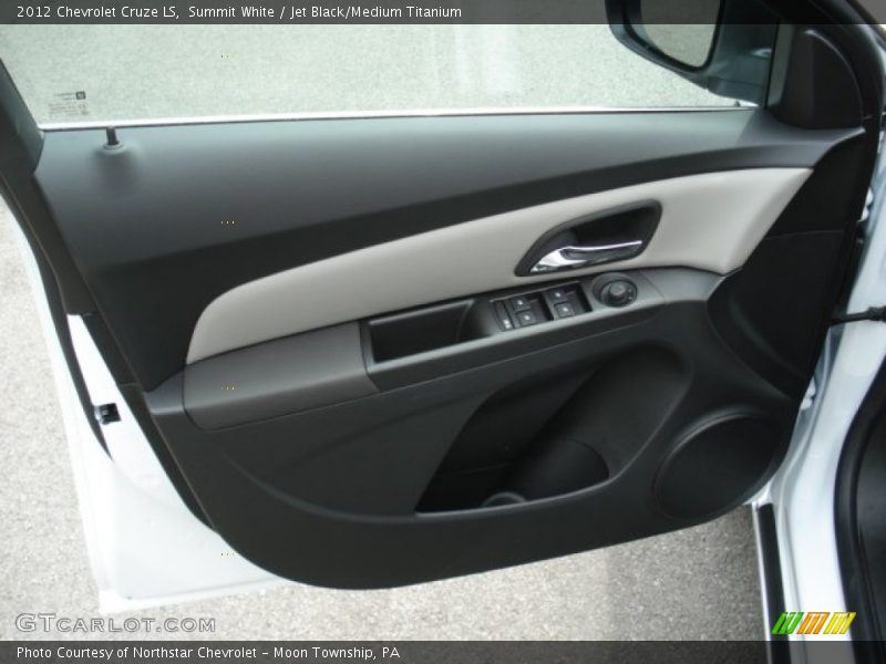 Summit White / Jet Black/Medium Titanium 2012 Chevrolet Cruze LS