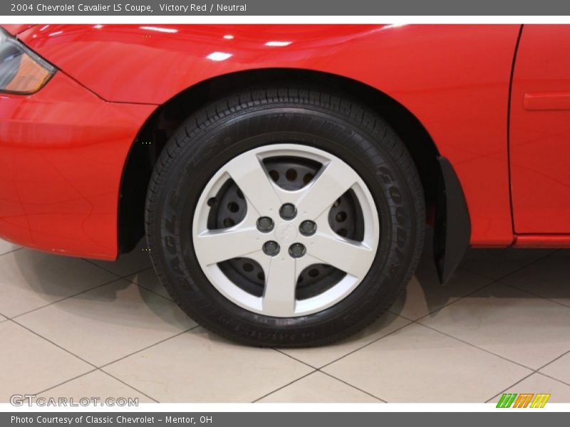 Victory Red / Neutral 2004 Chevrolet Cavalier LS Coupe
