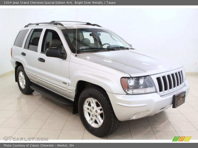 Bright Silver Metallic / Taupe 2004 Jeep Grand Cherokee Special Edition 4x4
