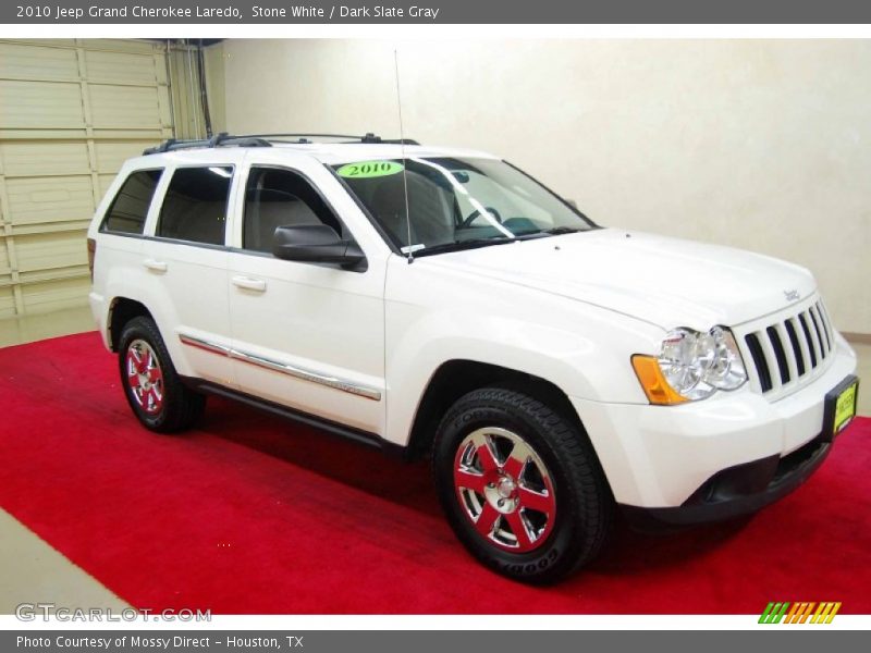Stone White / Dark Slate Gray 2010 Jeep Grand Cherokee Laredo