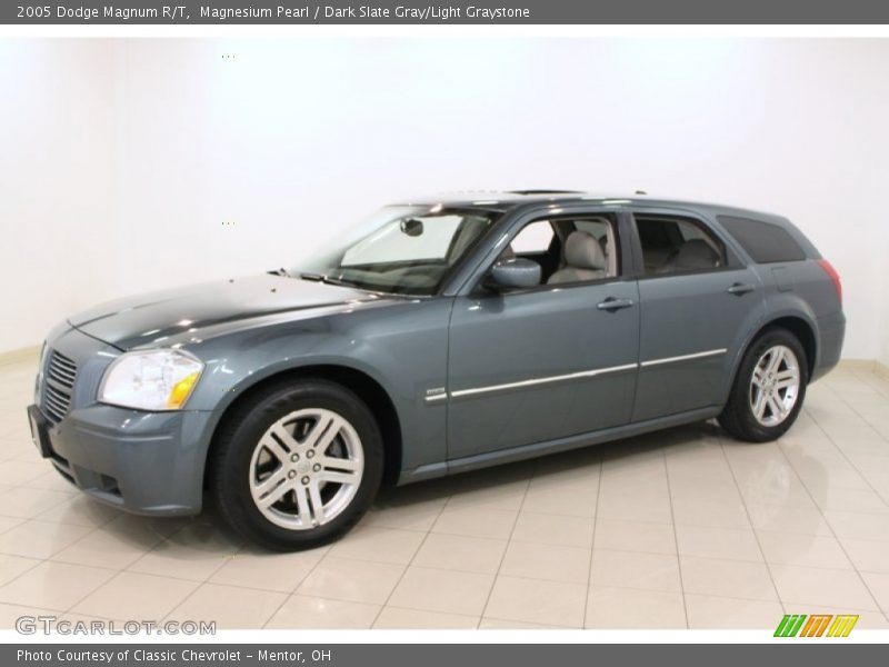 Magnesium Pearl / Dark Slate Gray/Light Graystone 2005 Dodge Magnum R/T