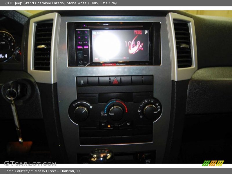 Stone White / Dark Slate Gray 2010 Jeep Grand Cherokee Laredo