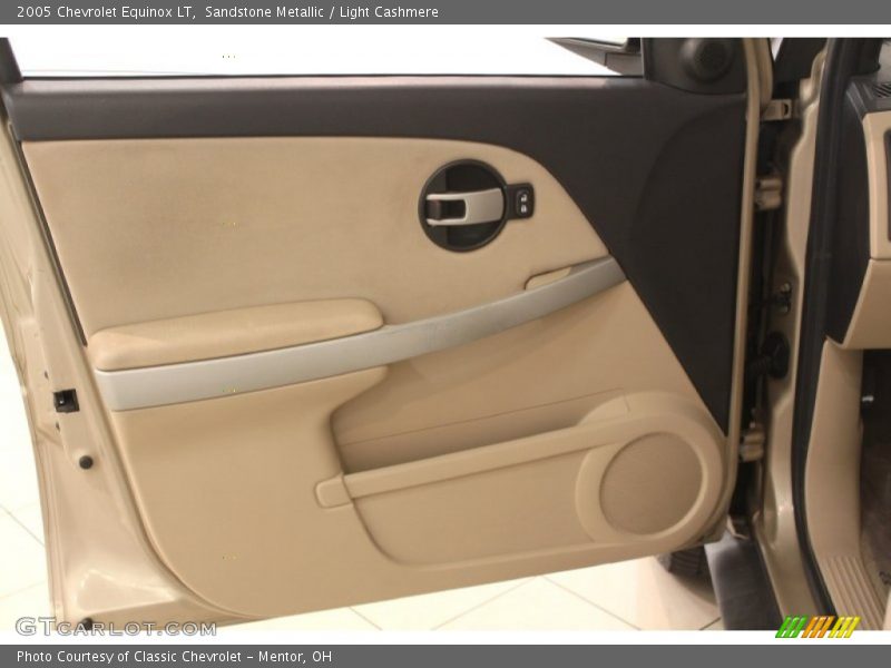 Sandstone Metallic / Light Cashmere 2005 Chevrolet Equinox LT