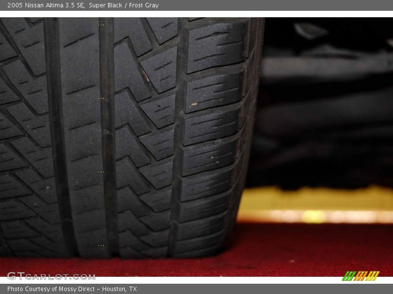 Super Black / Frost Gray 2005 Nissan Altima 3.5 SE