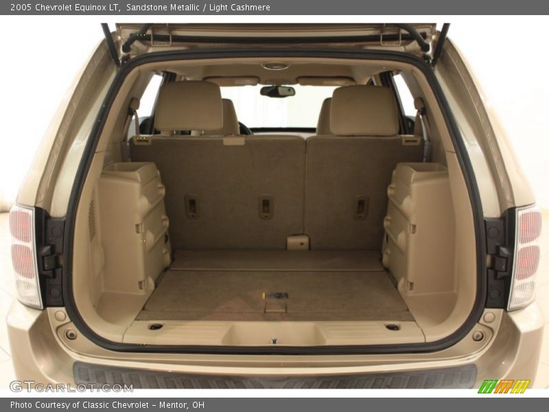 Sandstone Metallic / Light Cashmere 2005 Chevrolet Equinox LT