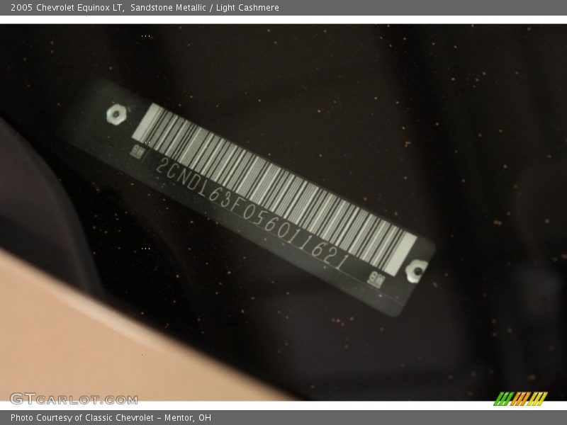 Sandstone Metallic / Light Cashmere 2005 Chevrolet Equinox LT