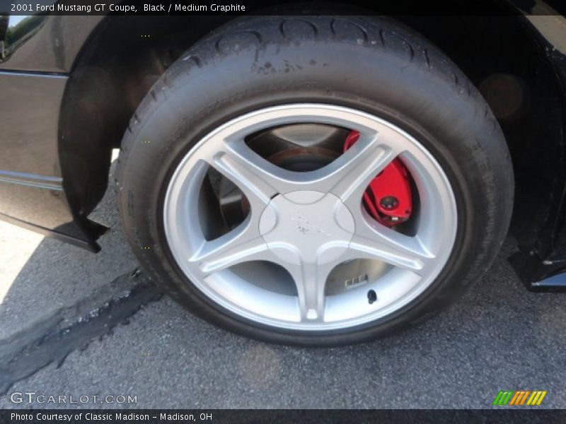 Black / Medium Graphite 2001 Ford Mustang GT Coupe