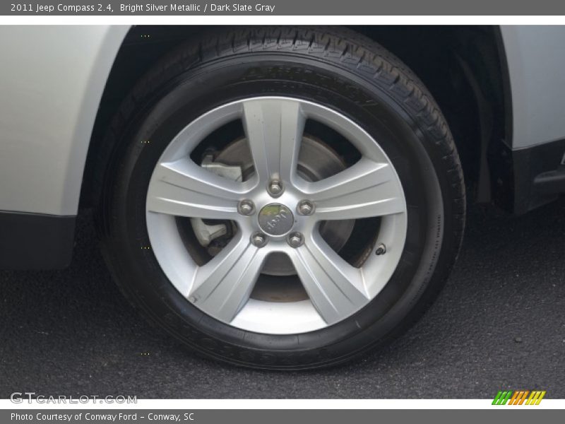 Bright Silver Metallic / Dark Slate Gray 2011 Jeep Compass 2.4