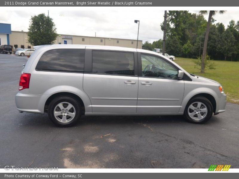 Bright Silver Metallic / Black/Light Graystone 2011 Dodge Grand Caravan Mainstreet