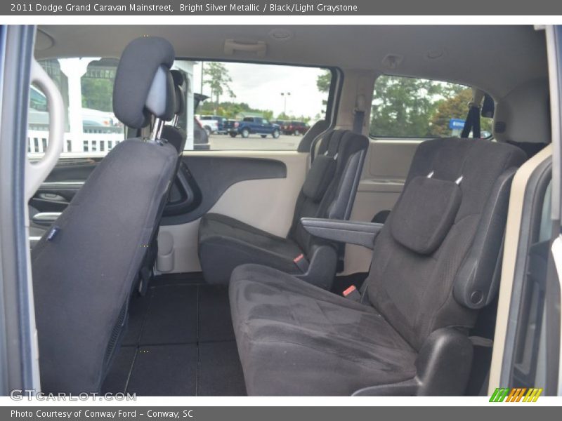 Bright Silver Metallic / Black/Light Graystone 2011 Dodge Grand Caravan Mainstreet