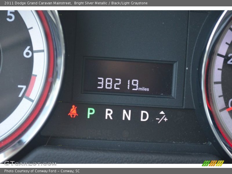 Bright Silver Metallic / Black/Light Graystone 2011 Dodge Grand Caravan Mainstreet