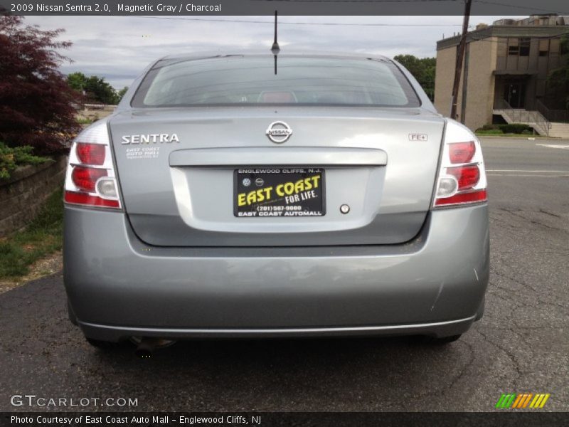 Magnetic Gray / Charcoal 2009 Nissan Sentra 2.0