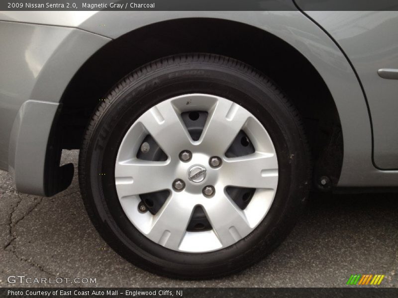 Magnetic Gray / Charcoal 2009 Nissan Sentra 2.0