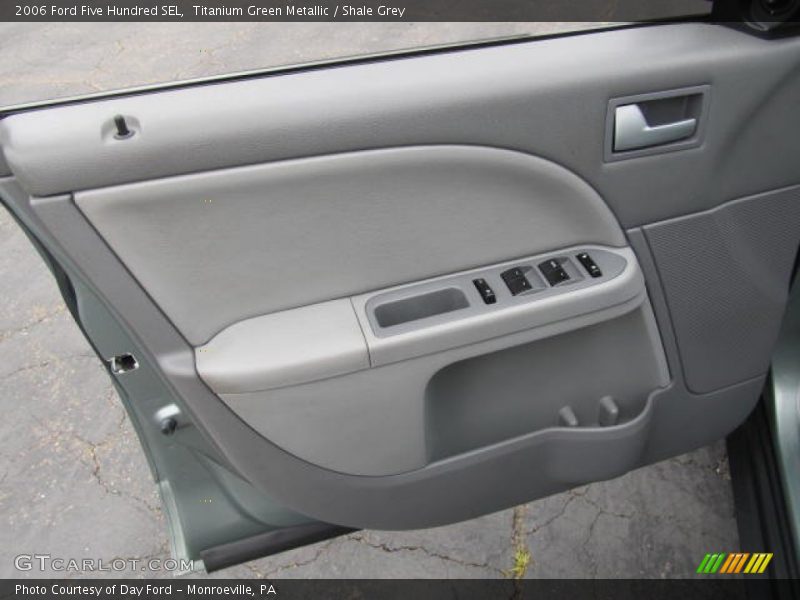 Door Panel of 2006 Five Hundred SEL