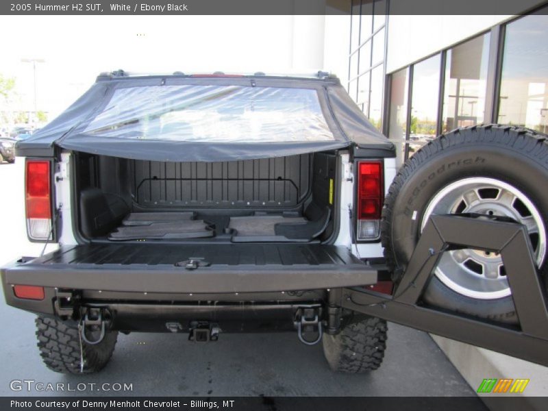 White / Ebony Black 2005 Hummer H2 SUT