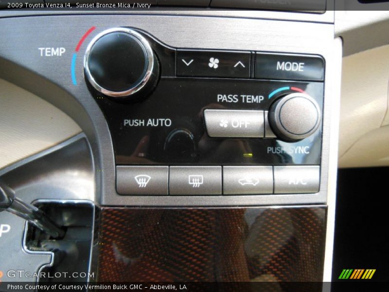 Sunset Bronze Mica / Ivory 2009 Toyota Venza I4