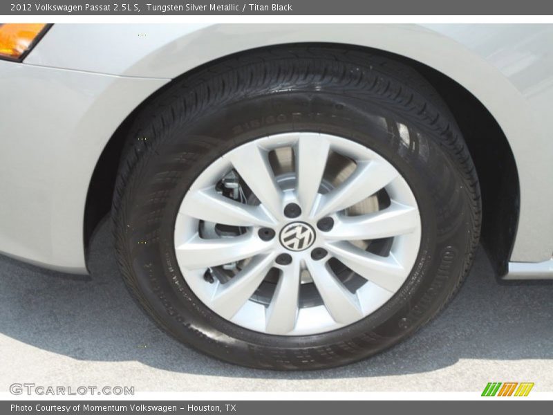 Tungsten Silver Metallic / Titan Black 2012 Volkswagen Passat 2.5L S