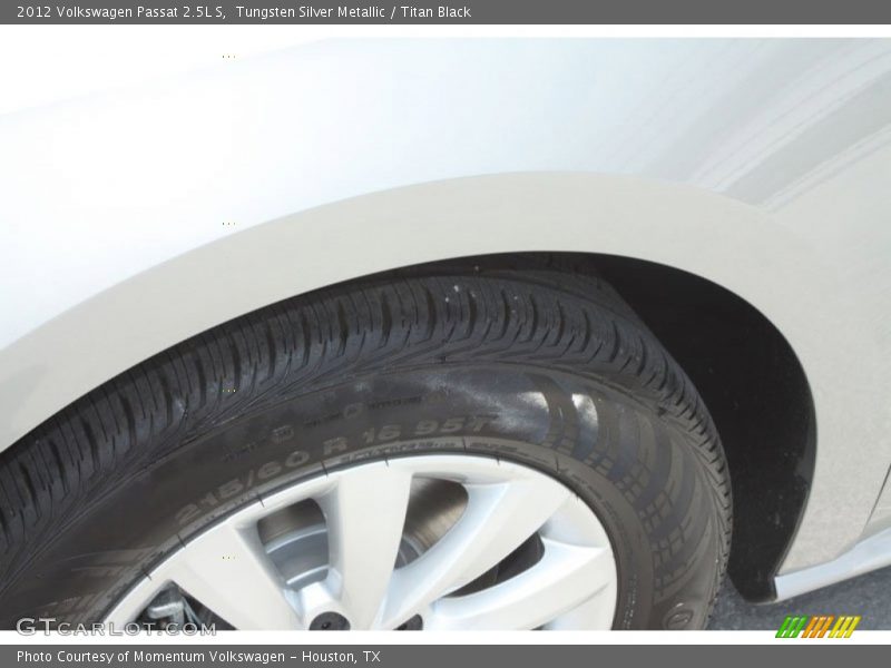 Tungsten Silver Metallic / Titan Black 2012 Volkswagen Passat 2.5L S