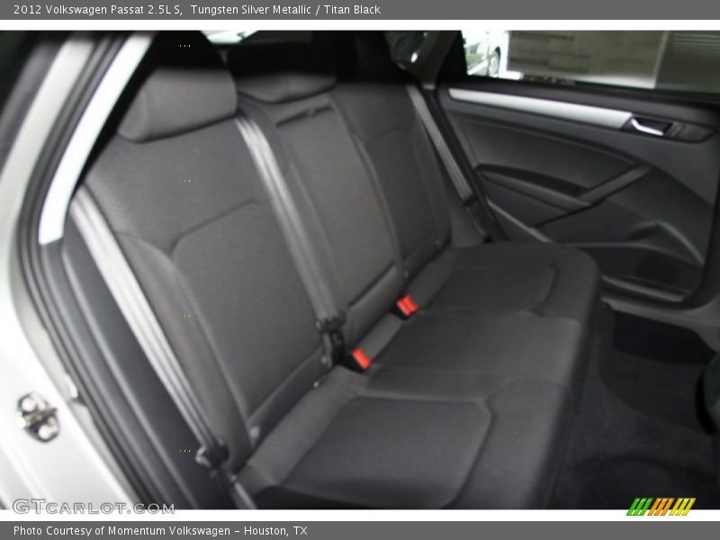 Tungsten Silver Metallic / Titan Black 2012 Volkswagen Passat 2.5L S