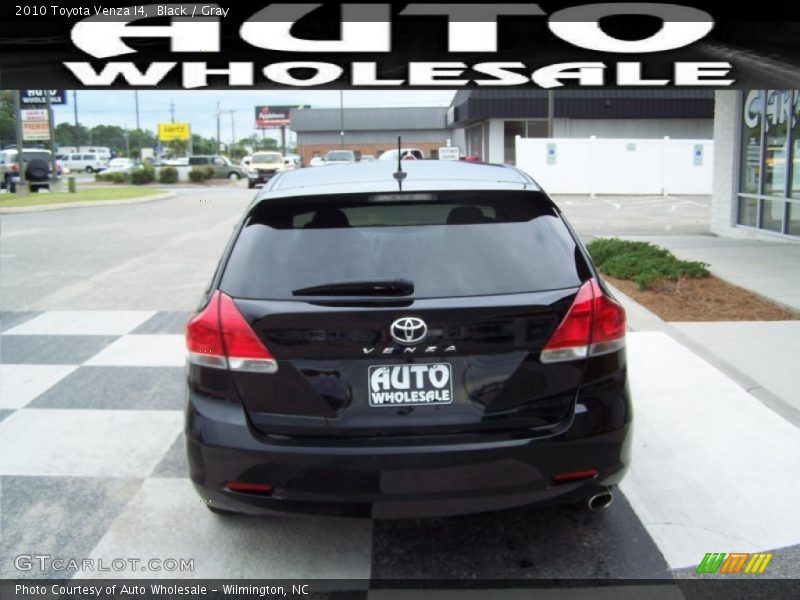 Black / Gray 2010 Toyota Venza I4
