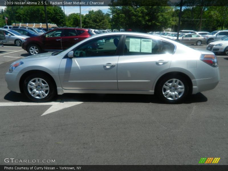 Radiant Silver Metallic / Charcoal 2009 Nissan Altima 2.5 S
