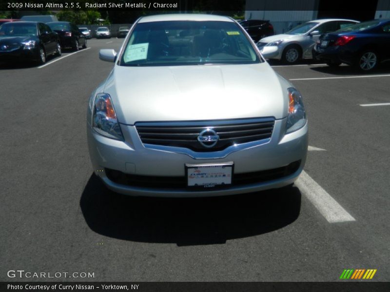 Radiant Silver Metallic / Charcoal 2009 Nissan Altima 2.5 S