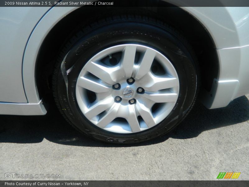 Radiant Silver Metallic / Charcoal 2009 Nissan Altima 2.5 S