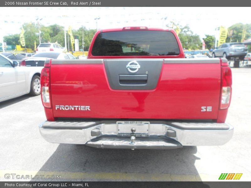 Red Alert / Steel 2006 Nissan Frontier SE Crew Cab