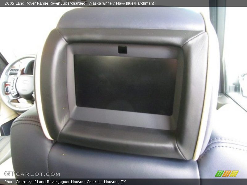 Alaska White / Navy Blue/Parchment 2009 Land Rover Range Rover Supercharged