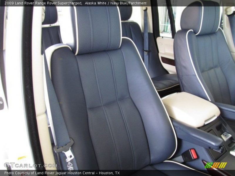 Alaska White / Navy Blue/Parchment 2009 Land Rover Range Rover Supercharged