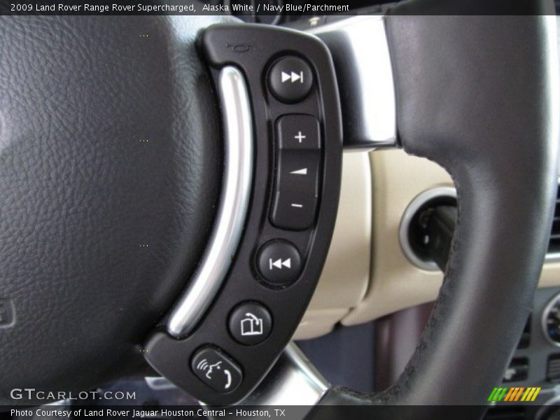 Alaska White / Navy Blue/Parchment 2009 Land Rover Range Rover Supercharged