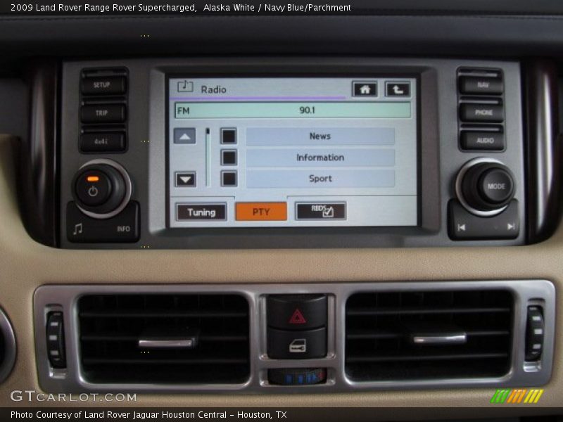 Alaska White / Navy Blue/Parchment 2009 Land Rover Range Rover Supercharged